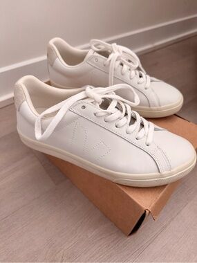 Veja made in Brazil leather logo sneakers